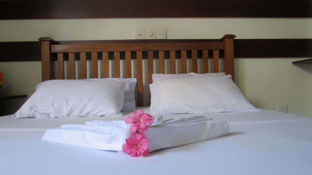 Hotel Dinaka Rest - Yala Kataragama Pokoj fotografie